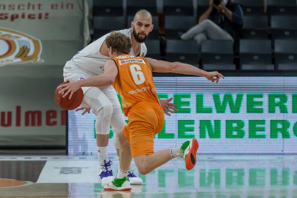 在职业足球 在职业足球